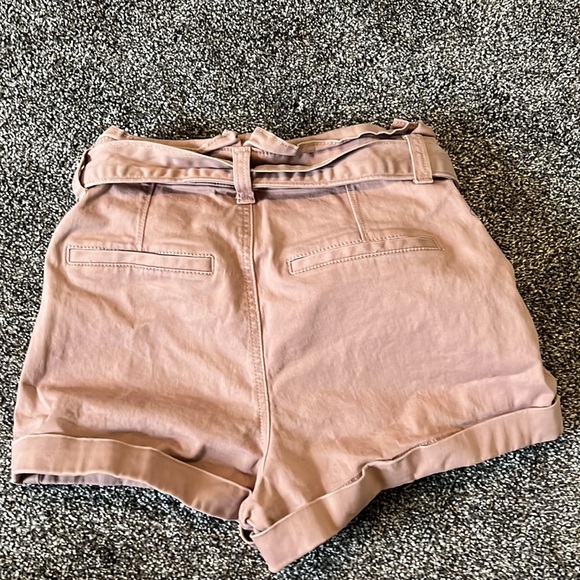 Express Extreme High Rise “Shortie” Shorts with Belt Bow 🎀 - Picture 2 of 4